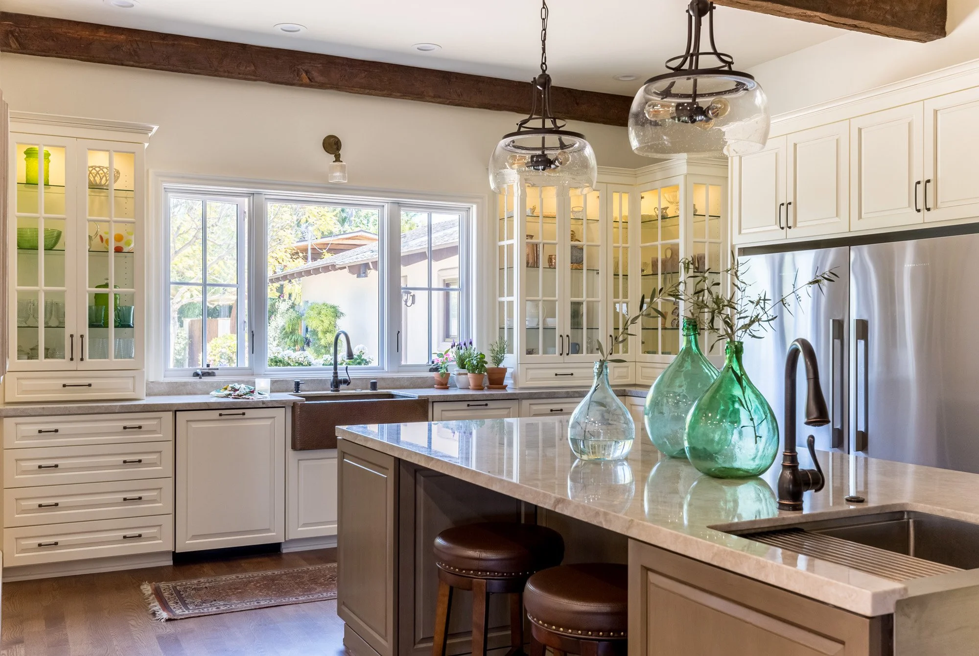 Avenida San Miguel kitchen in San Diego, California by Madelene Ross Design Studio