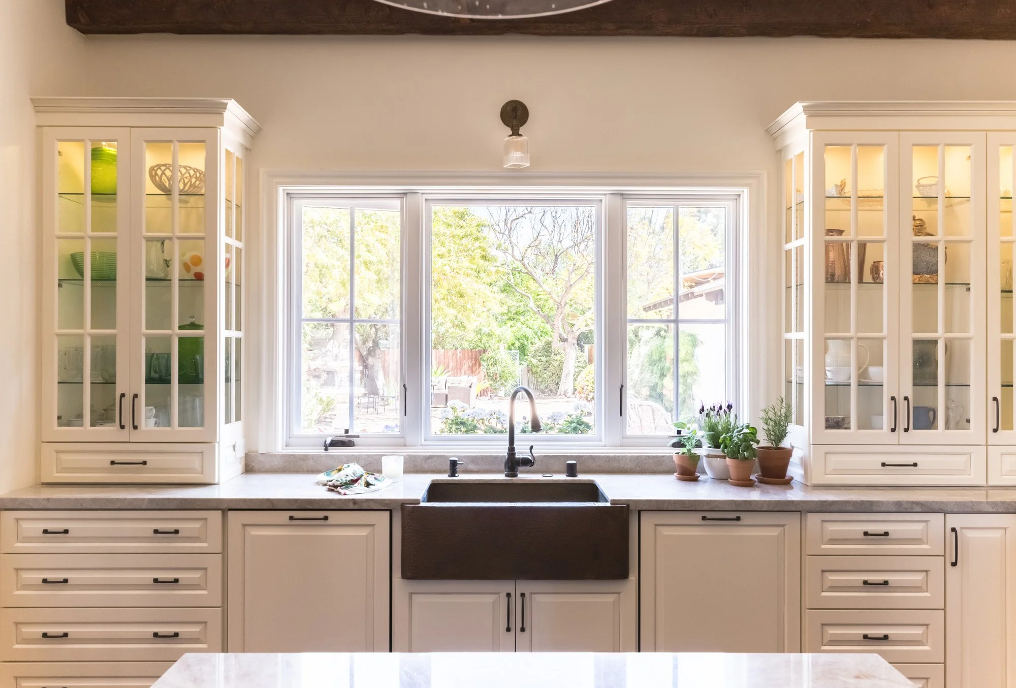 Avenida San Miguel kitchen in San Diego, California by Madelene Ross Design Studio