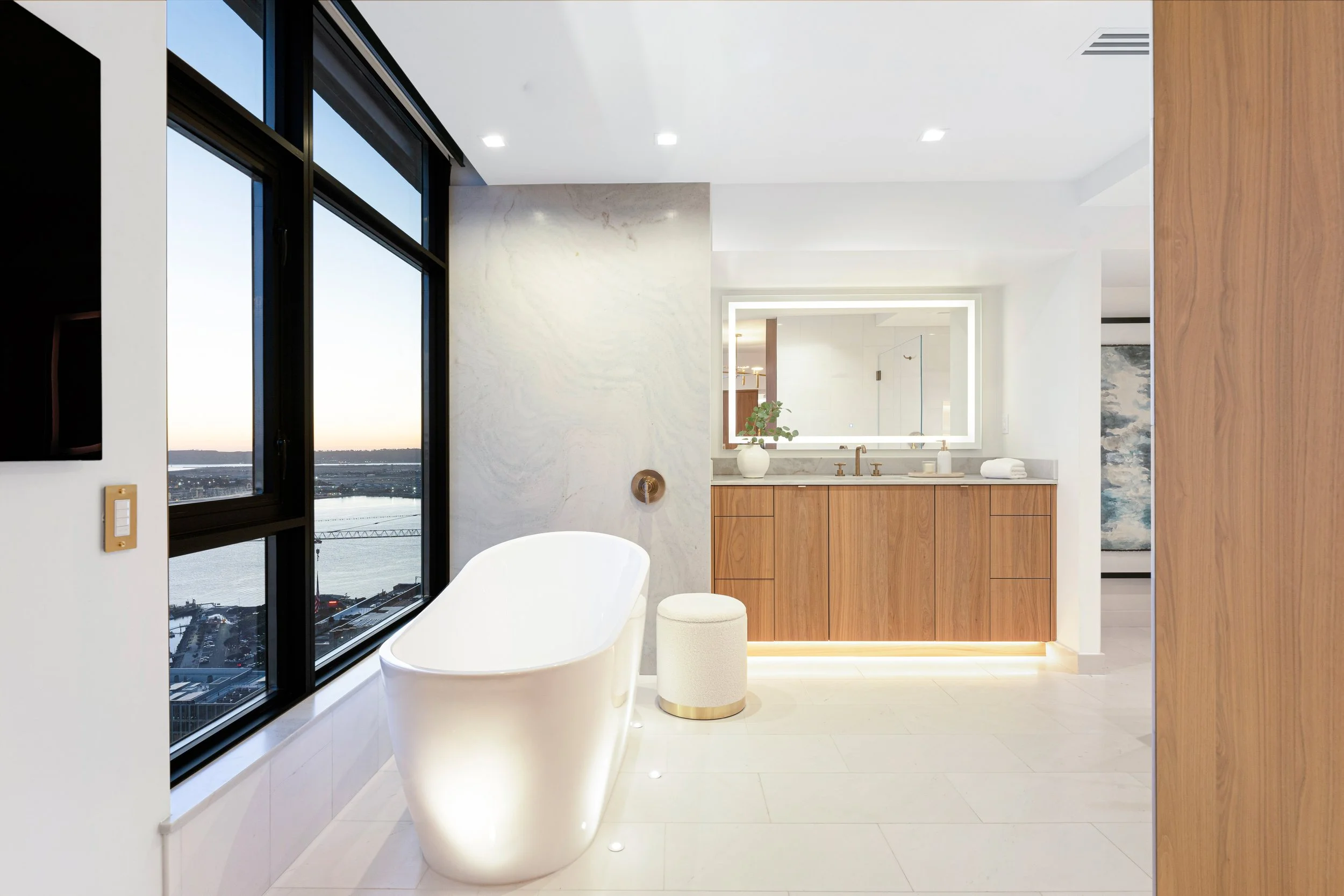 Electra 4303 interior detail in San Diego, California by Madelene Ross Design Studio