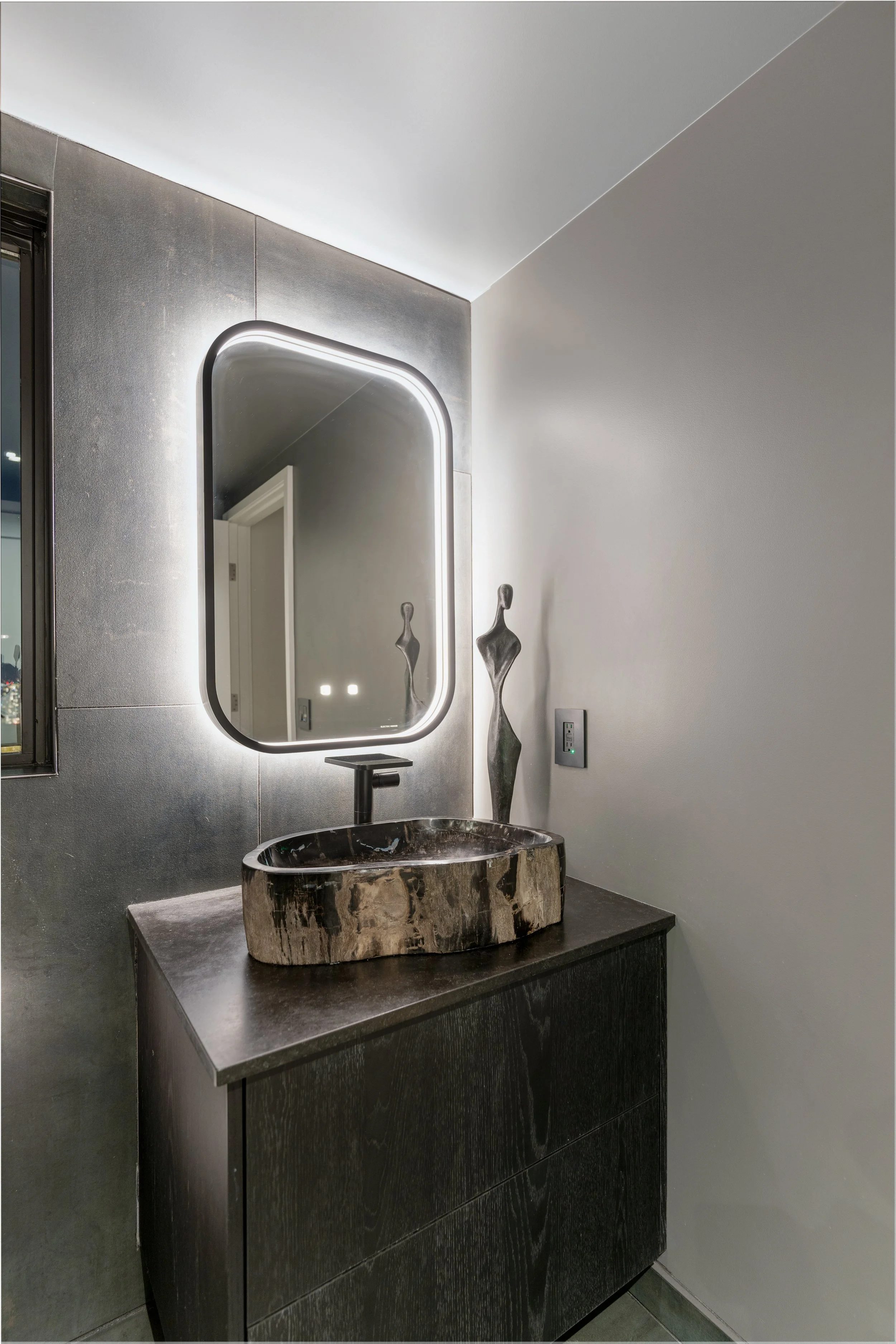 Electra 4303 interior vignette in San Diego, California by Madelene Ross Design Studio