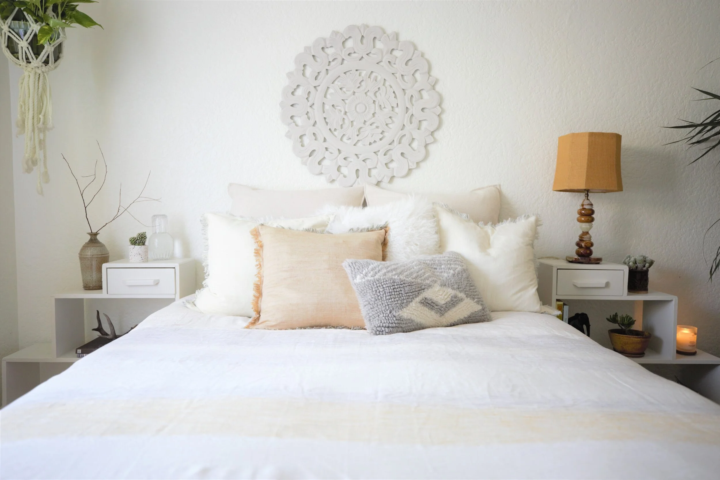 Guestroom Refresh bedroom suite vignette in San Diego, California by Madelene Ross Design Studio