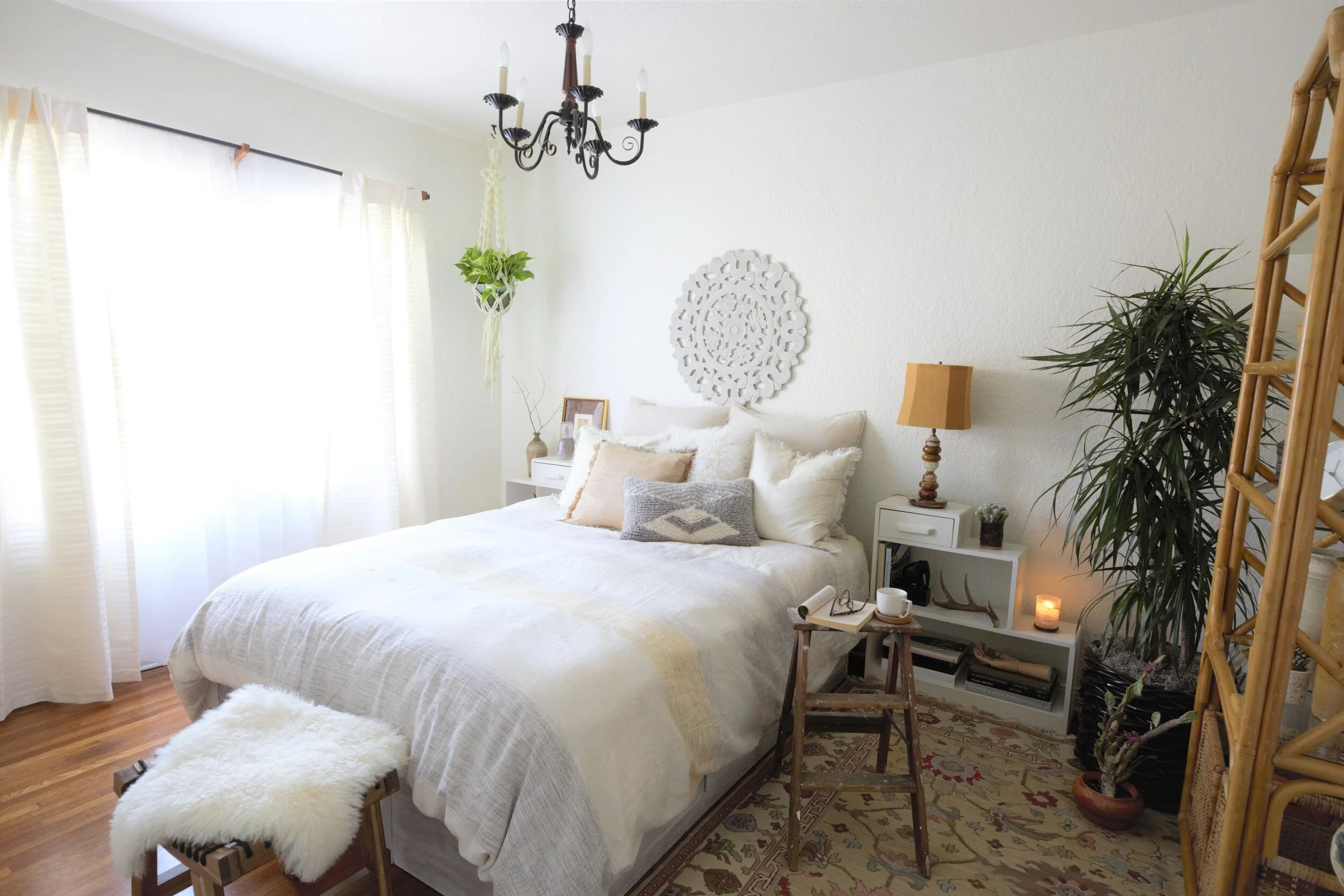 Guestroom Refresh bedroom suite in San Diego, California by Madelene Ross Design Studio