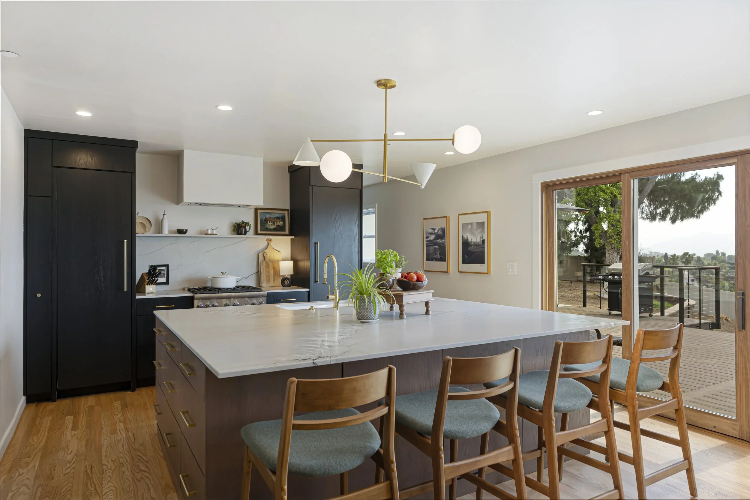 Resmar Road kitchen in San Diego, California by Madelene Ross Design Studio
