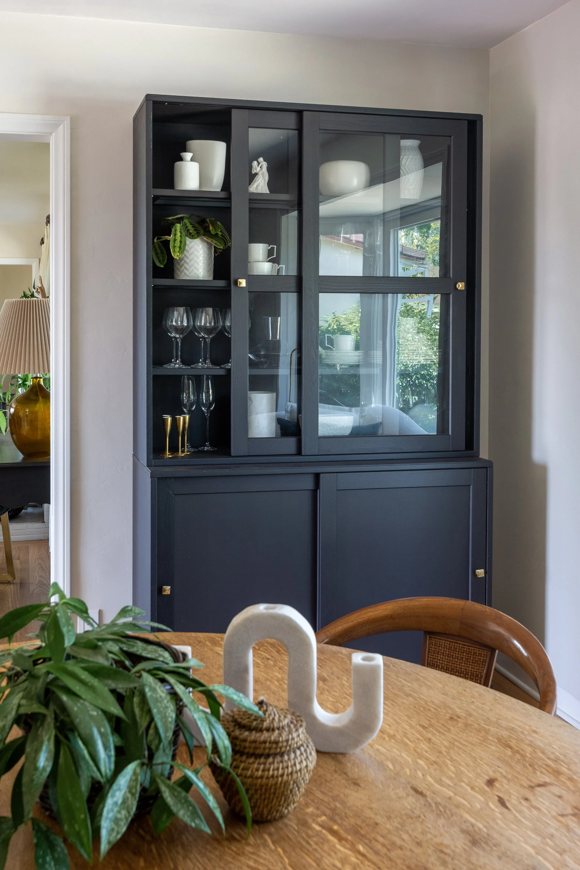 Resmar interior in San Diego, California by Madelene Ross Design Studio