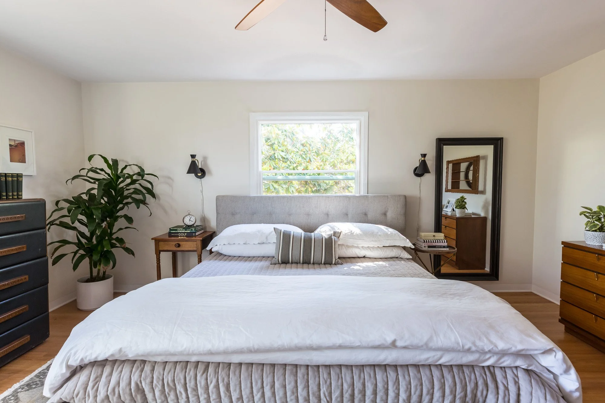 Resmar interior vignette in San Diego, California by Madelene Ross Design Studio