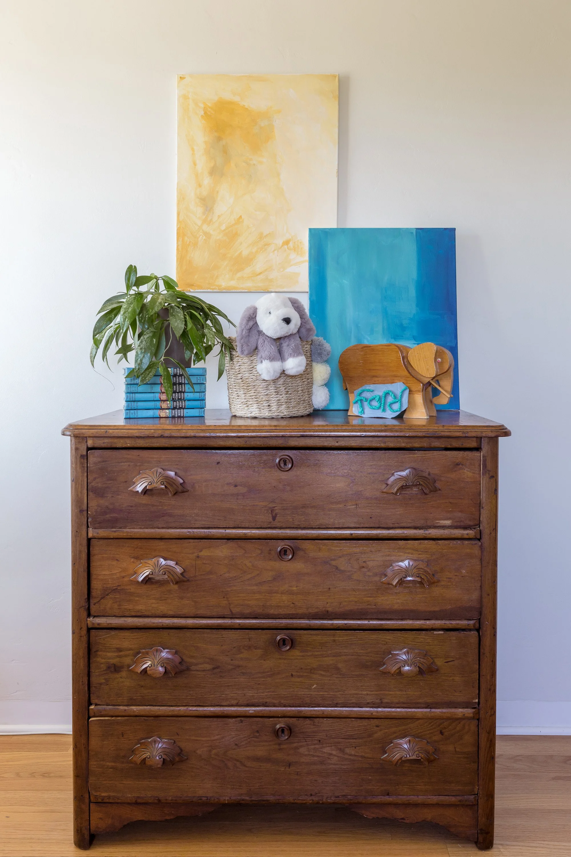 Resmar interior vignette in San Diego, California by Madelene Ross Design Studio